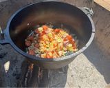 Paprikás krumpli lecsóval szabadtűzön holland sütőben/Dutch Ovenben recept fázis 1 fotója