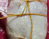 Foto del paso 11 de la receta: Muslitos de pollo deshuesados, rellenos de roquefort y nuez