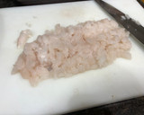 Foto del paso 3 de la receta: Crepes rellenos de picada de pescado y marisco con salsa al cava