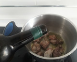 Foto del paso 2 de la receta: Guiso de patatas con picos de costilla