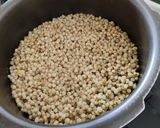 A picture of step 2 of Jowar Upma.