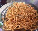 Foto langkah ke 1 dari resep Mie Titi khas Makassar / Mie Kering Siram.