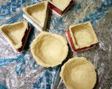 A picture of step 7 of Cup pies.