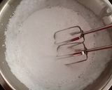 A picture of step 3 of Black currant ice cream.