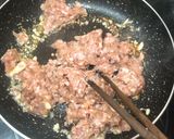 Hình bước làm 2 của món Thịt heo xào khoai tây cháy hành