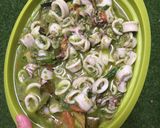 Foto langkah ke 4 dari resep Cumi cabai hijau simple pasti enak.