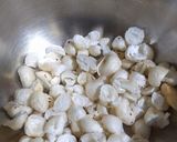 A picture of step 1 of Makhana Poha.