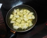 Foto del paso 8 de la receta: Guiso de contramuslo de pollo con menestra y papas fritas