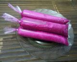 Foto langkah ke 3 dari resep Jus buah naga.