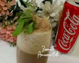 A picture of step 2 of Coke Chocolate Float.