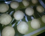 Foto langkah ke 2 dari resep Donat Empuk Tanpa Telur.