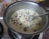 A picture of step 2 of मखाना खीर.