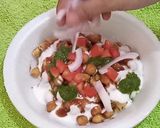 A picture of step 4 of Samosa Chat.