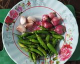 Foto langkah ke 3 dari resep Tumis pare dengan ikan asin.