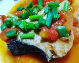 Hình bước làm 3 của món Cá ngừ đại dương sốt cà chua 🐟