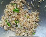 รูปขั้นตอนการทำที่ 2 ของ ข้าวผัดหมูสับใส่หอมใหญ่