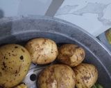 Foto langkah ke 1 dari resep Baked Potato Broccoli.