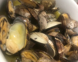 Foto del paso 4 de la receta: Almejas a la marinera (rápidas)