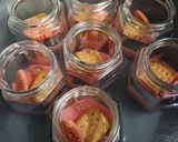 Foto langkah ke 3 dari resep Pudding Agar Strawberry In Jar (Agar² Stroberi dalam Stoples).