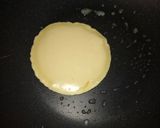 Foto langkah ke 5 dari resep Pancake sederhana rasa populer.