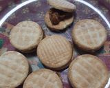 Foto del paso 1 de la receta: Alfajorcitos rápidos de galletitas para mis nietas