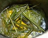 A picture of step 2 of Lemon grass tea.