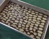Foto langkah ke 6 dari resep Brownies Lumer.