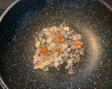 Foto langkah ke 1 dari resep Nasi Goreng sosis mix vege.