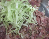 Foto del paso 4 de la receta: Ensalada de repollo y tocino