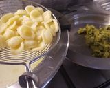 Foto del passaggio 4 della ricetta Orecchiette con sparacelli e pomodori secchi