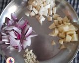 A picture of step 1 of Water chestnut Soup.