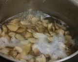 Foto langkah ke 2 dari resep Tumis jamur dan sayuran.