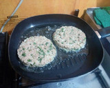 Foto del paso 3 de la receta: Hamburguesas de atún con albahaca