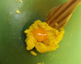 Foto del paso 2 de la receta: Cake de naranja, coco, frutas y cáscaras confitadas