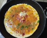 Foto langkah ke 2 dari resep Telur Dadar Kornet.