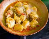 Hình bước làm 3 của món Gà kho sả ớt