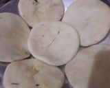 मूंग दाल की खस्ता कचोरी (Moong dal ki khasta kachori recipe in hindi) रेसिपी चरण 4 फोटो