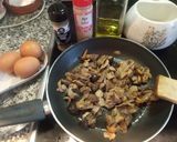 Foto del paso 3 de la receta: Revuelto de surtido de setas con cinco variedades