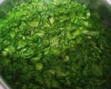 A picture of step 1 of Methi matar malai.