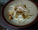Foto langkah ke 6 dari resep Soto Lamongan tabur serbuk koya.