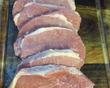 Foto del paso 1 de la receta: Bife a la portuguesa con arroz y tostadas con salsa criolla!
