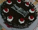 Foto langkah ke 11 dari resep Kue ulangtahun coklat.