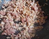 Hình bước làm 2 của món Bánh pateso nhân thịt trứng