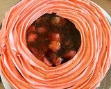 A picture of step 9 of Strawberry chocolate cake.