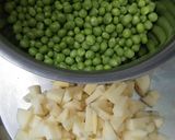 A picture of step 2 of Spicy Green Pea Ghugni.