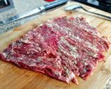 Foto del paso 1 de la receta: MILANESA a🐎Caballo con Hogao Colombiano y Tocineta🥓...!