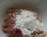 A picture of step 2 of Creamy chicken and vegetable family pie.