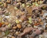 A picture of step 5 of Morefold Meat-Beans Soup.