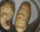 Foto del paso 1 de la receta: Papas rellenas con choclo y cebolla