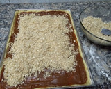 Foto del paso 5 de la receta: Tarta de Quaker, dulce de leche y coco, rápida y fácil